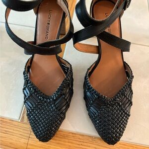 Lucky Brand Black Woven Sandals 7.5 Worn Twice